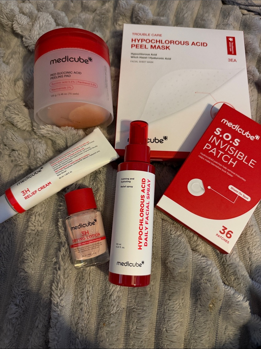 medicube Hypochlorous Acid Daily Facial Spray — Red